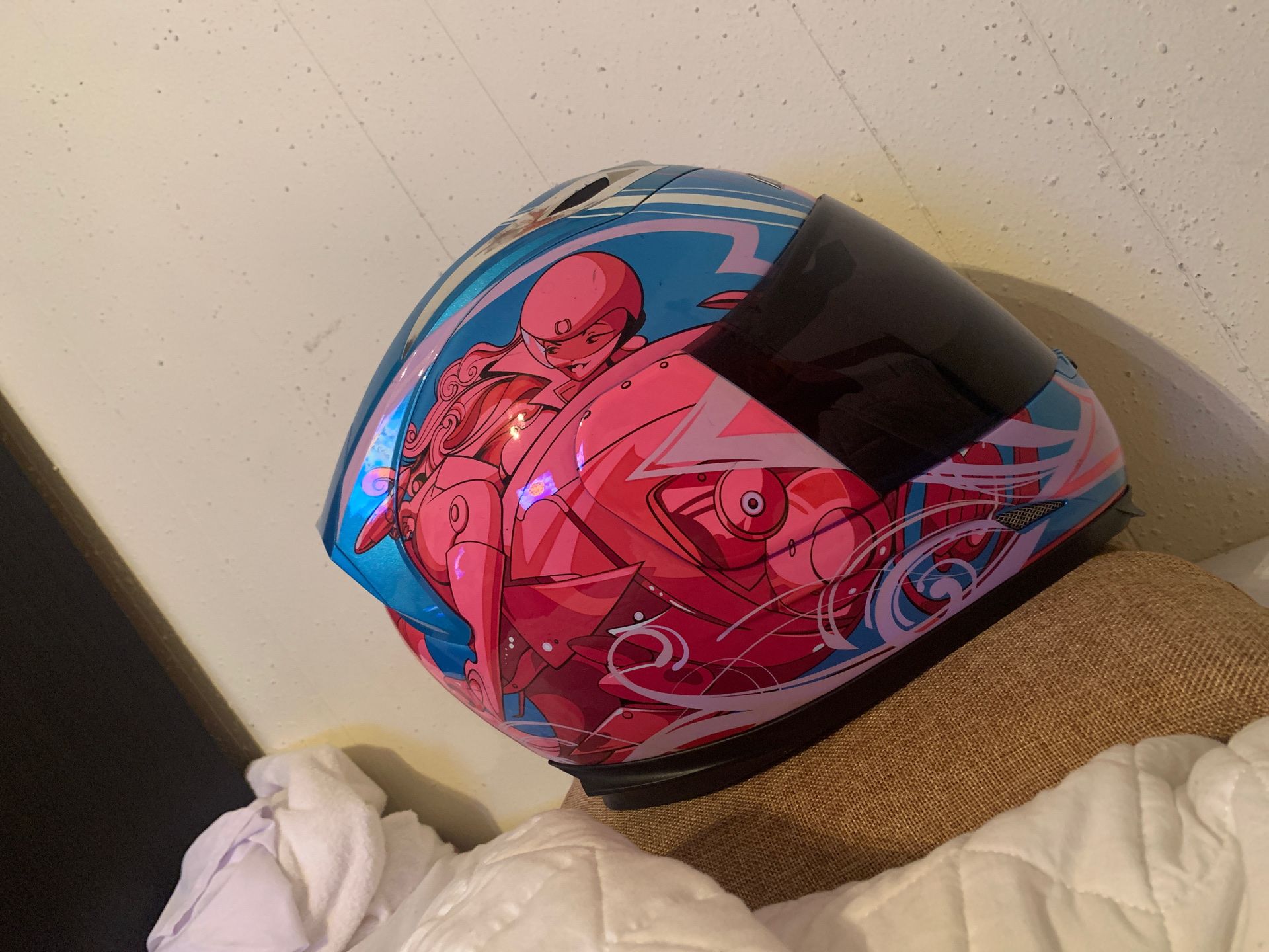 Women’s Icon motorcycle helmet