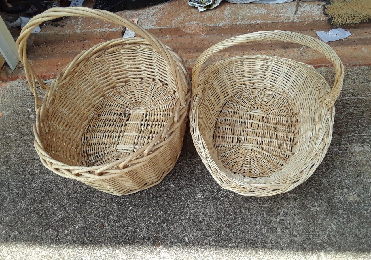 2 baskets