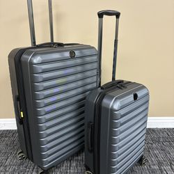 Delsey Paris 2-piece Hardside Luggage Set