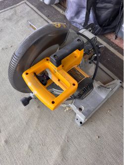 Dewalt mitre saw