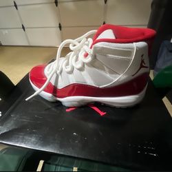 Jordan 11s Size 9 Mens 