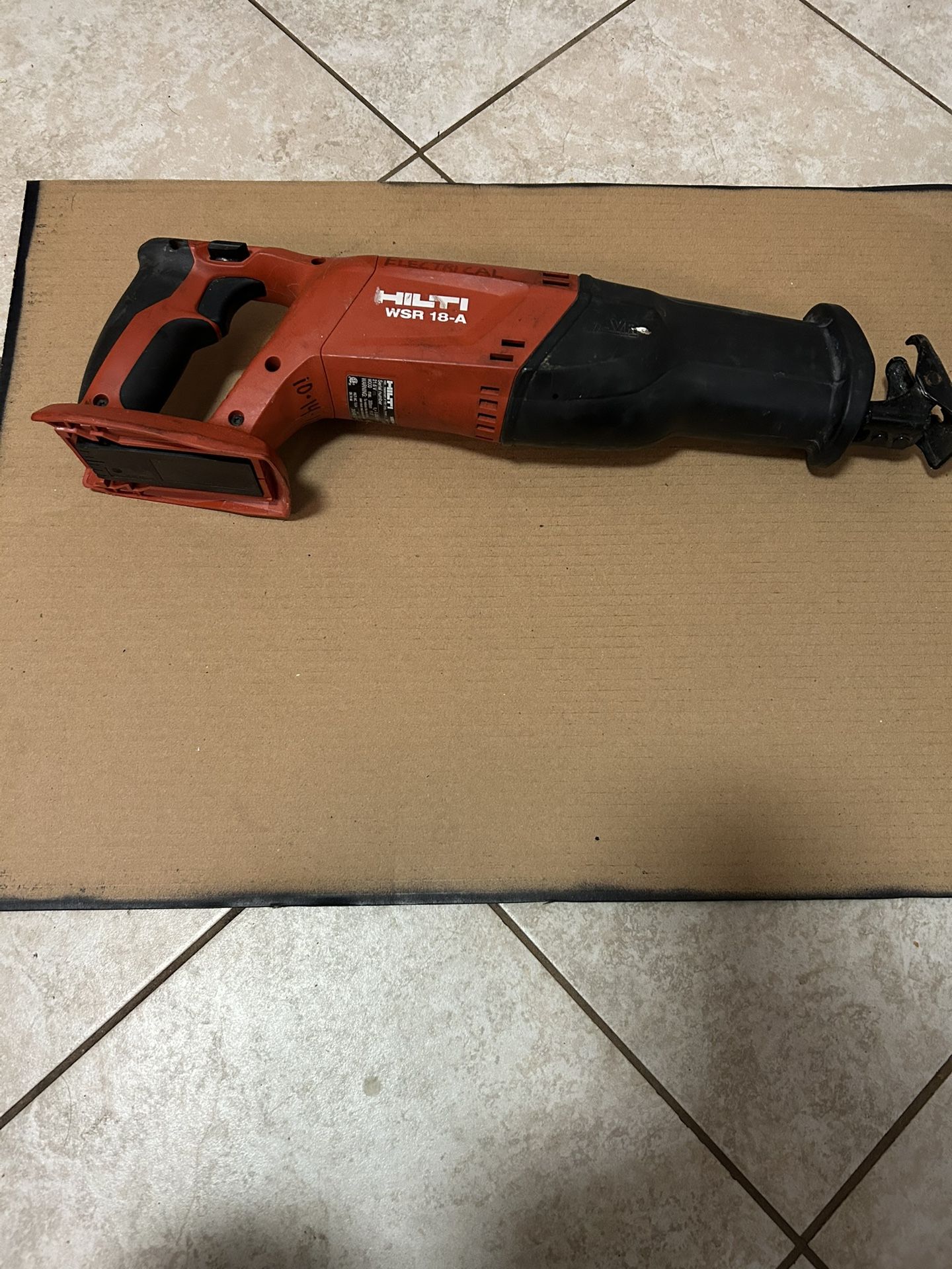 Hilti reciprocating saw (NOT TESTED)