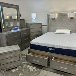 Entire Bedroom Set, With Bed Storage And Led Lights. All For Only $999!! Financing Is Available!!!  See Description Below For Included Pieces! 