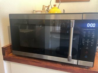 Hamilton Beach 1.1 Cu ft countertop Microwave Stainless Steel