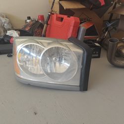 2005 Dodge Headlights