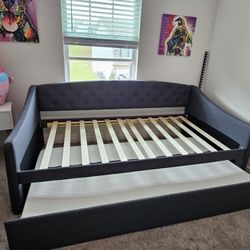 Day bed 