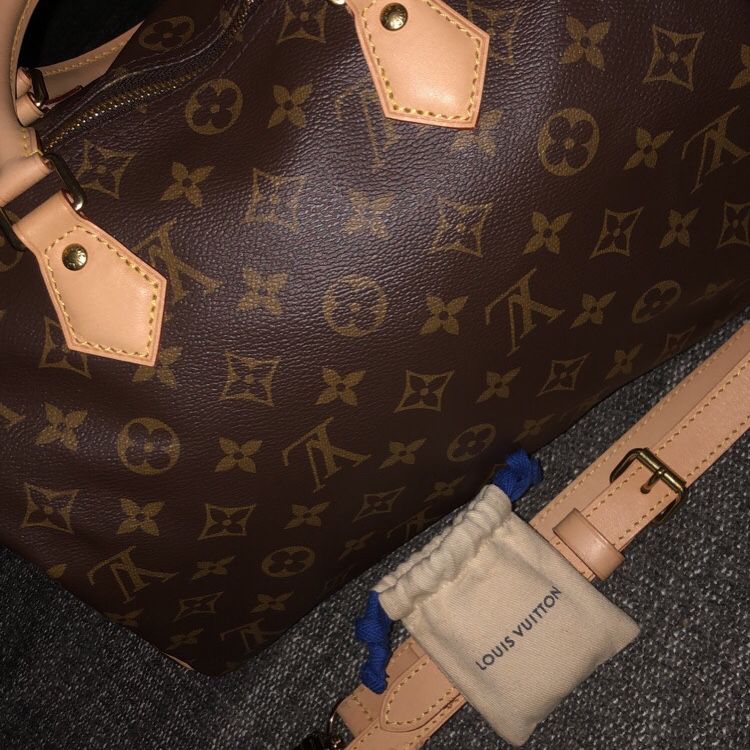 Louis Vuitton Taiga Bag for Sale in Round Rock, TX - OfferUp
