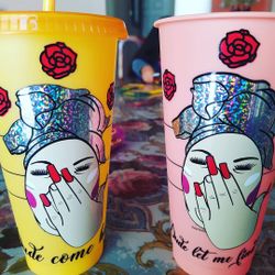 Color changing cups