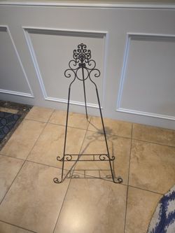 Small metal Easel