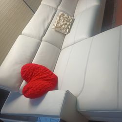 SECTIONAL GENUINE LEATHER WHITE COLOR... DELIVERY SERVICE AVAILABLE 🚚💥🚚