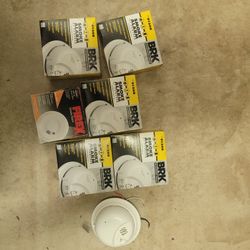 7 Smoke Alarms For Sale. 6 BRK Alarms And One Firex Alarm