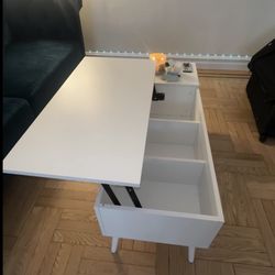 White Coffee Table / Pull Out Desk 