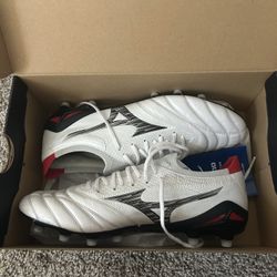 Mizuno Morelia Neo IV Beta Made In Japan Elite(FG) Soccer Cleats