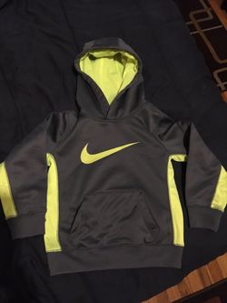 Kid’s Nike hoodie size 4T