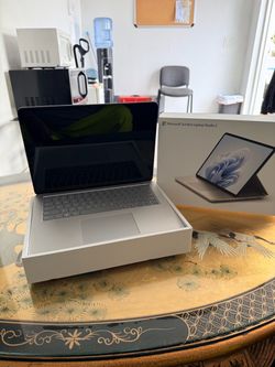 Microsoft surface laptop studio 2 $1,300 windows 11 PICK UP IN CORONA