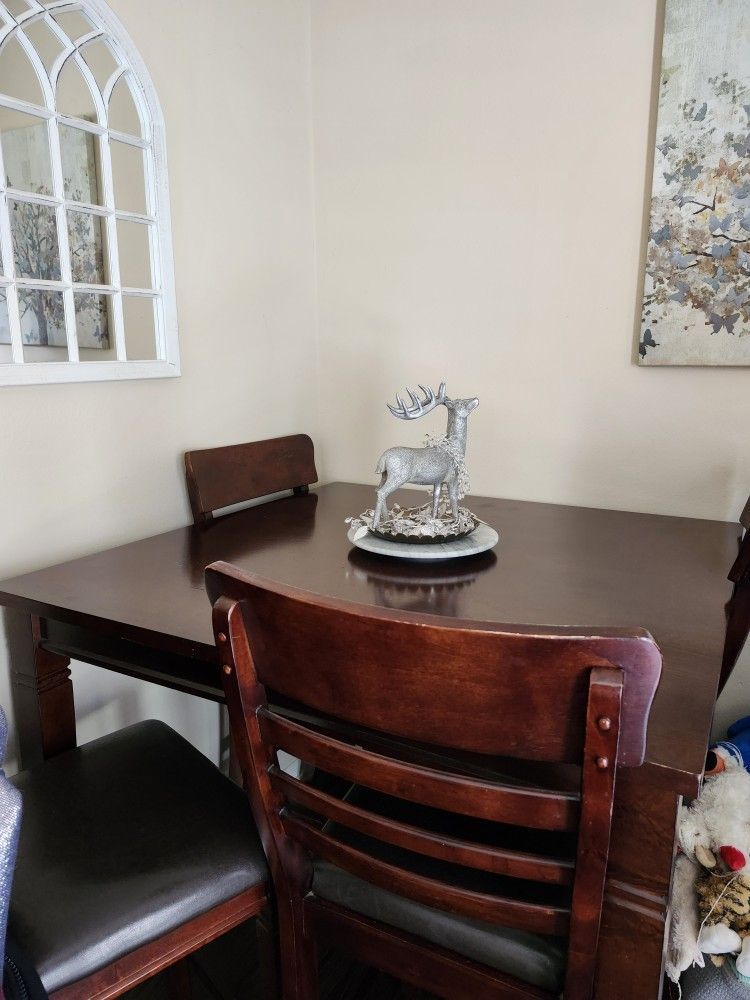 Pub Height Dining Set
