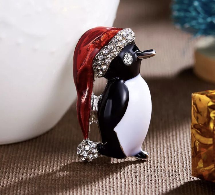 Silver Crystal PENGUIN in Red Santa Hat BROOCH PIN π GIFT