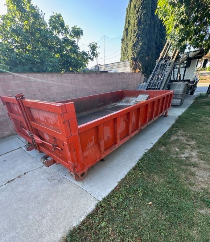 Dumpsters for Every Job β From $450! Fast Delivery | All Bin Sizes | Lowest Prices in SoCal