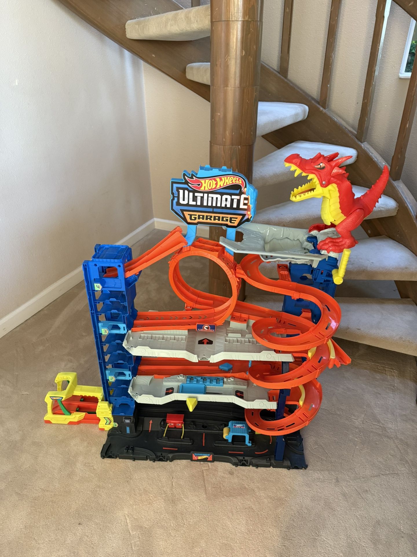 Ultimate Hot Wheels Garage