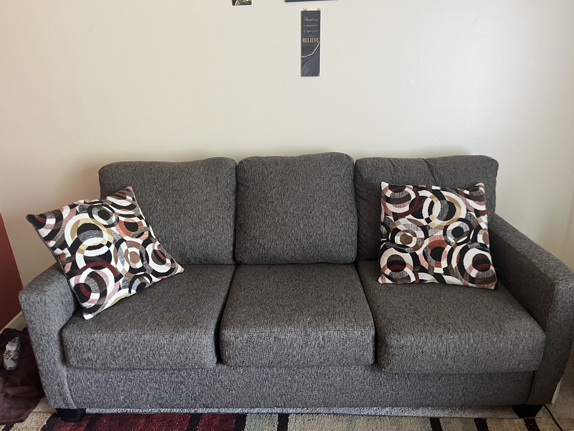 Like New Living Room Set