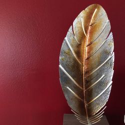 Decorative Metallic Leaf Stand