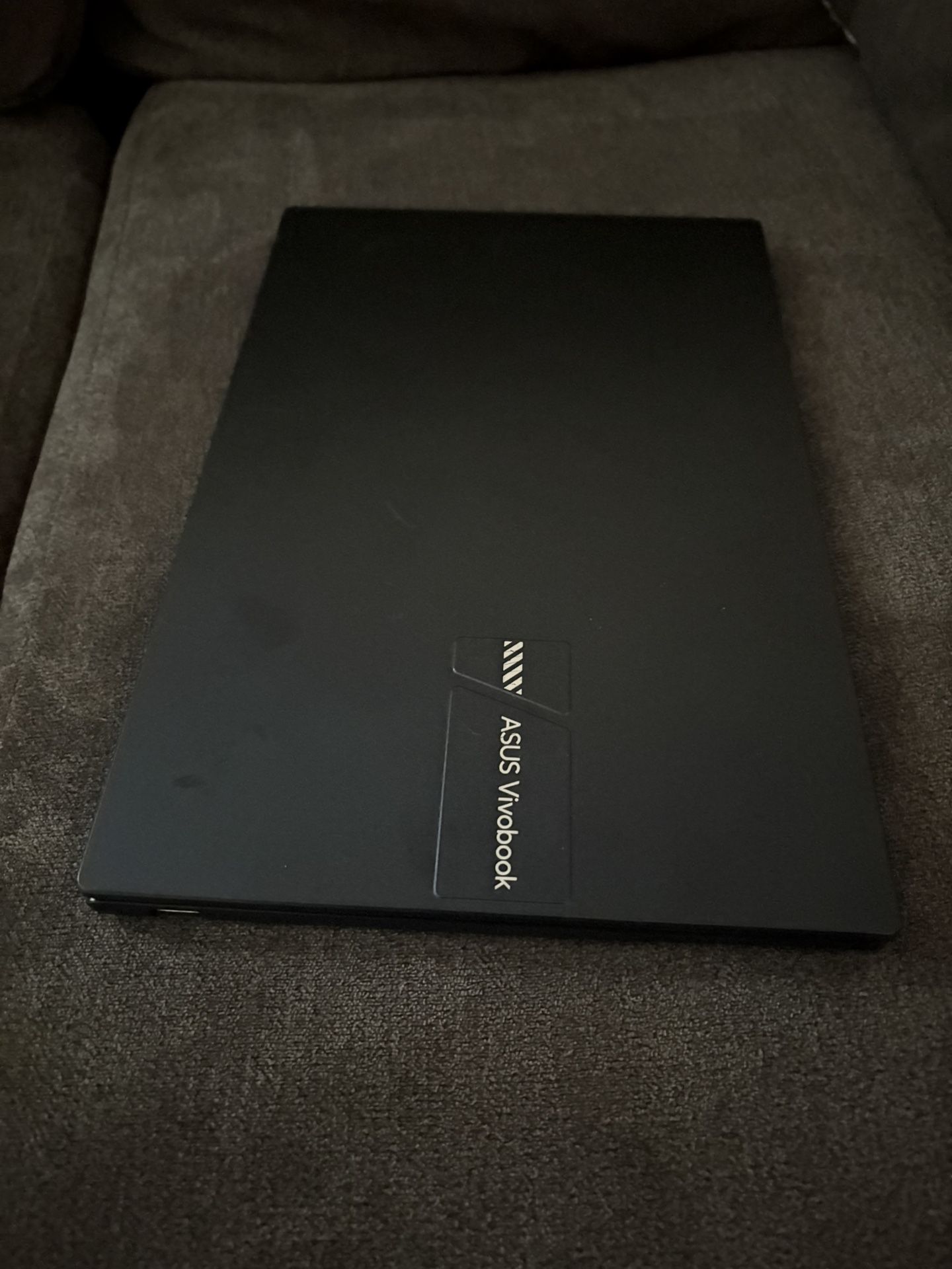 Asus Vivobook 14” FHD Intel Core i3 Laptop