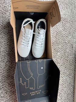 Allbirds White Knit Lace-Up Sneakers M13
