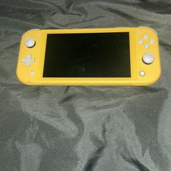 Nintendo Switch Lite Yellow w/ Charger – Great Condition