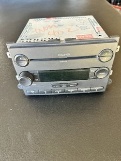CD Player6 Disc Ford F150 2007