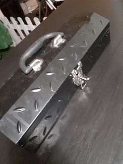 Metal tool box 16 ×6
