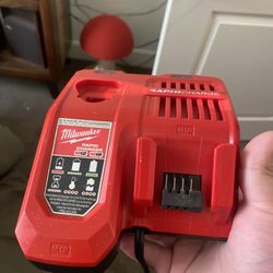 Milwaukee M12 M18 Charger 