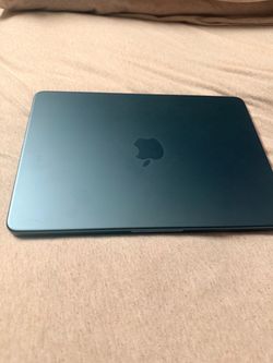 New MacBook Neo Indigo