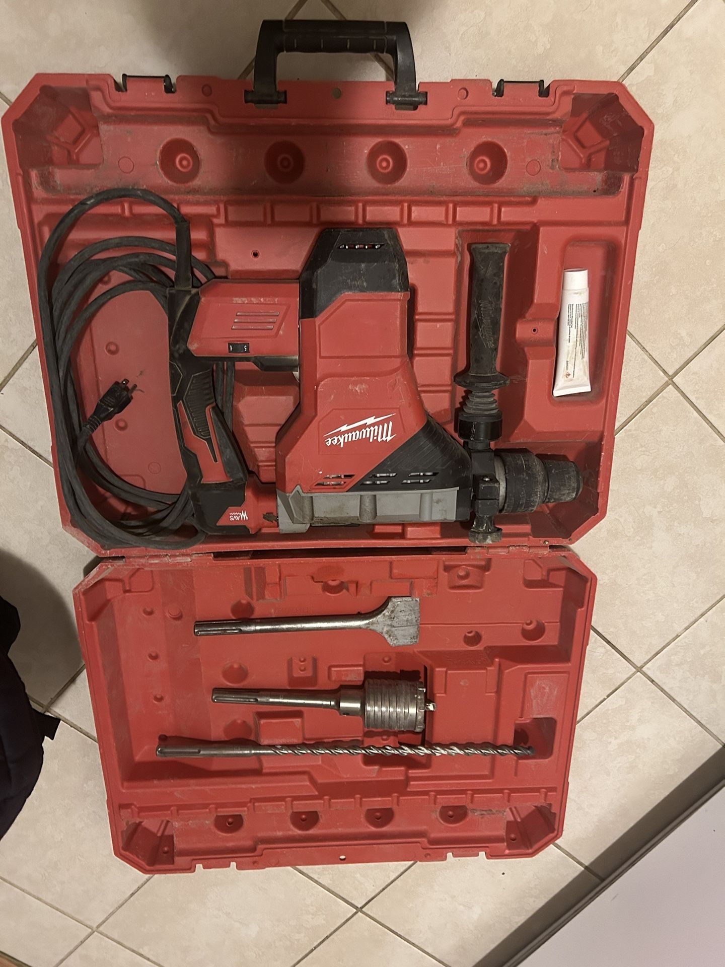 Milwaukee Chipping Gun
