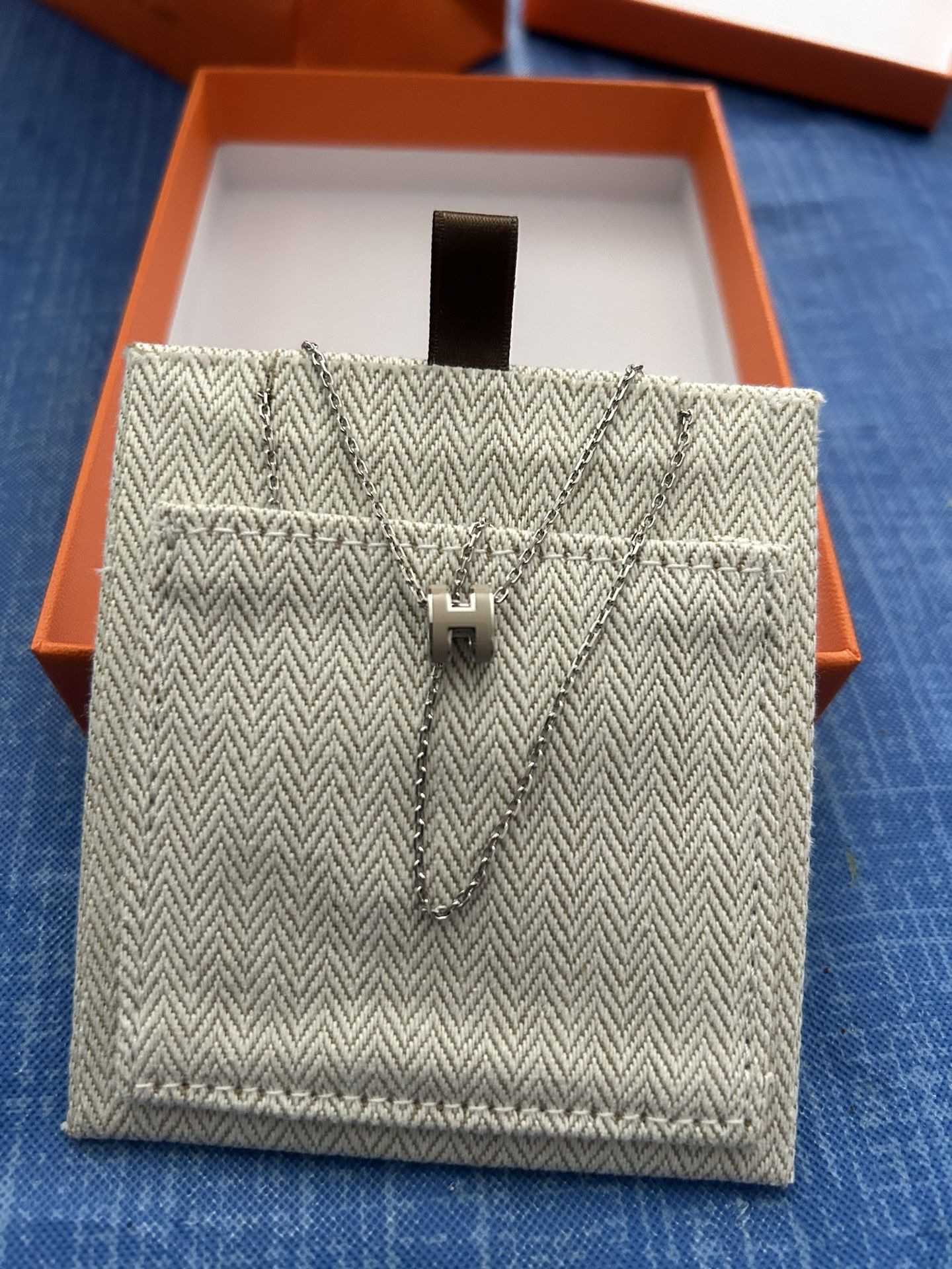 HERMES MINI POP H NECKLACE 