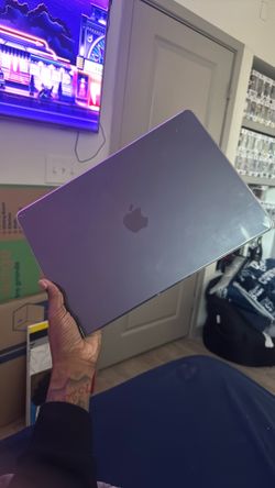 Apple MacBook Air M2 Chip (15.3 Inch)