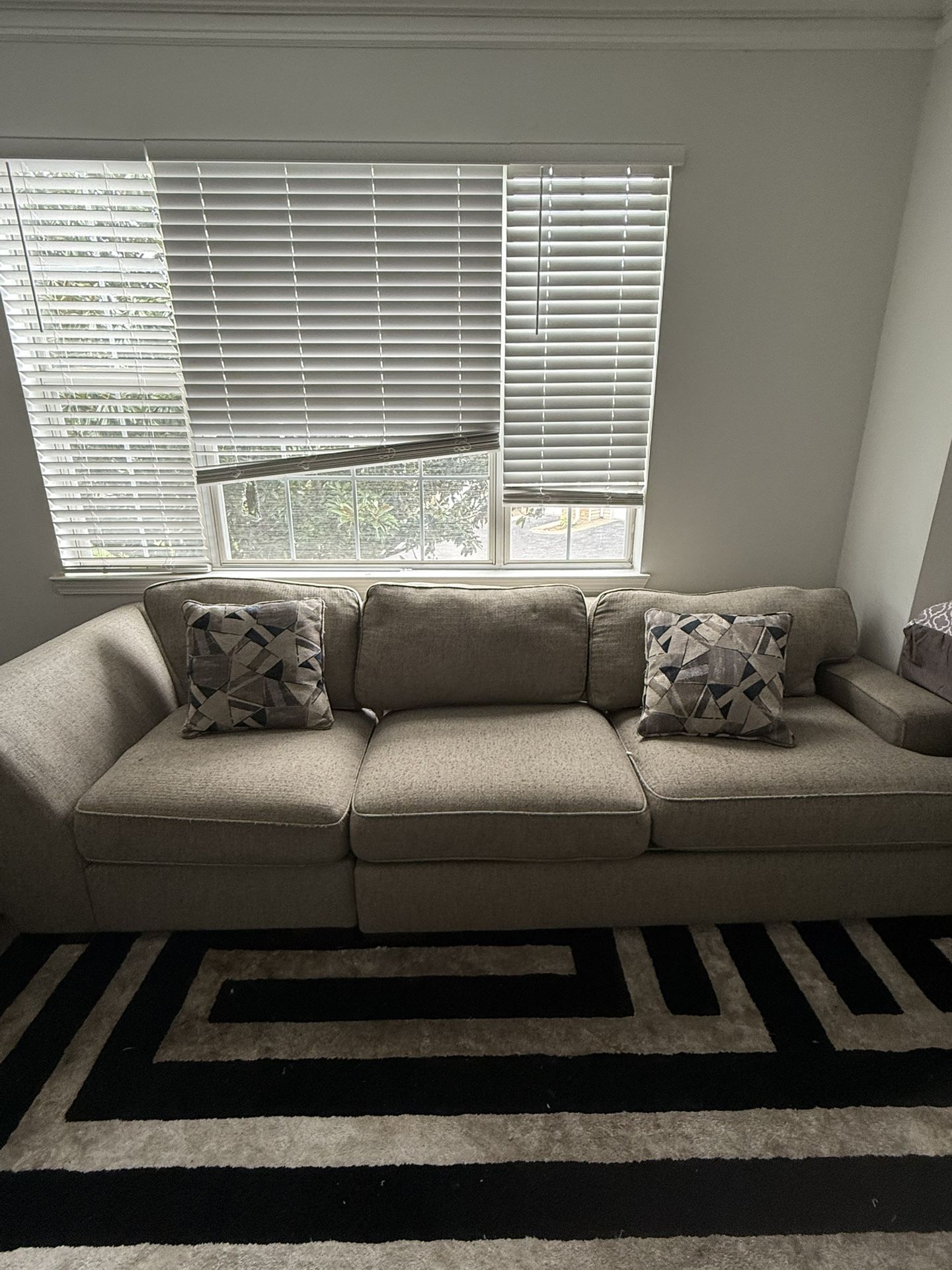 3 Pc Sectional Couch