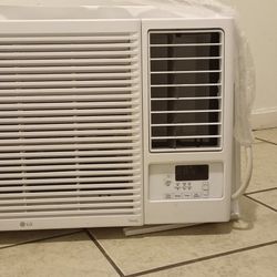  LG 12,200 BTU Window Unit – Heat/ AC/ + Dehumidifier & WiFi Enabled 