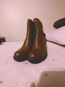Clark Womens Boots Size 6M