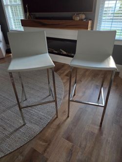 Set of 2 White Leather Bar Stools