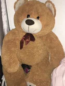 Brown teddy bear