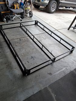 Heavy-duty bed frame