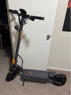 Electric scooter