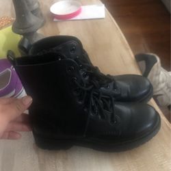 Boots Size 6