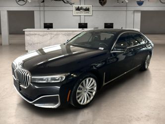 2022 BMW 740