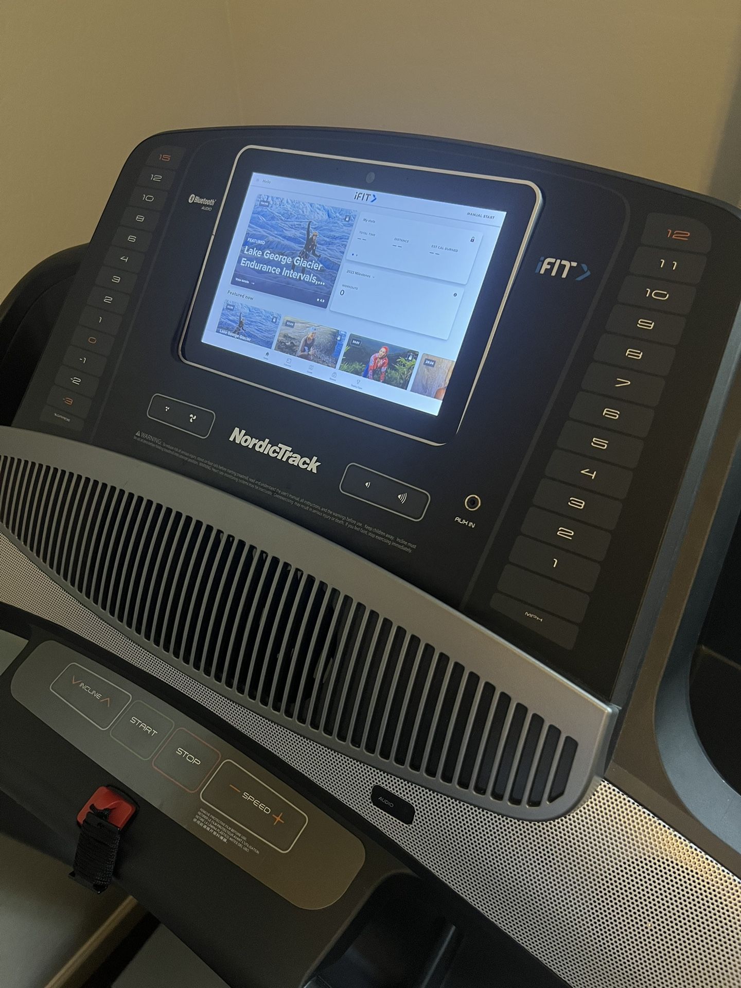 NordicTrack Commercial 1750 (Retail 2,299.00) for Sale in Scottsdale