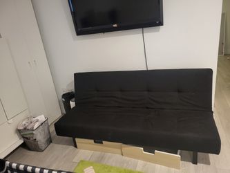 Futon COUCH BLACK