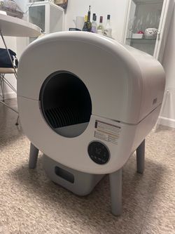 Cat litter box