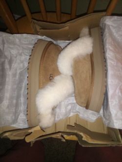 UGG DISQUETTE WOMEN SIZE 5