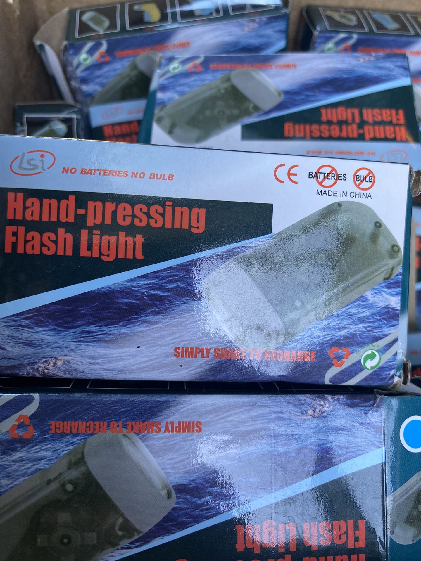 Camping Hand Crank Flashlight LED Dynamo Handpress Powerful Emergency Light