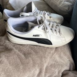 Pumas White 9.5 Men